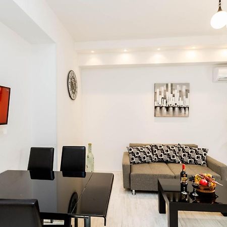 Lovely 2 Bedroom Flat Tiflis Dış mekan fotoğraf