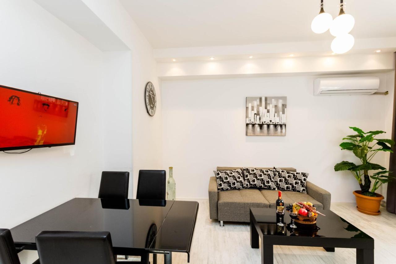 Lovely 2 Bedroom Flat Tiflis Dış mekan fotoğraf