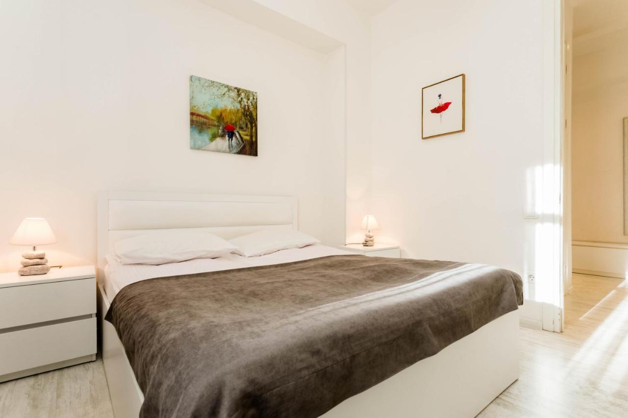 Lovely 2 Bedroom Flat Tiflis Dış mekan fotoğraf
