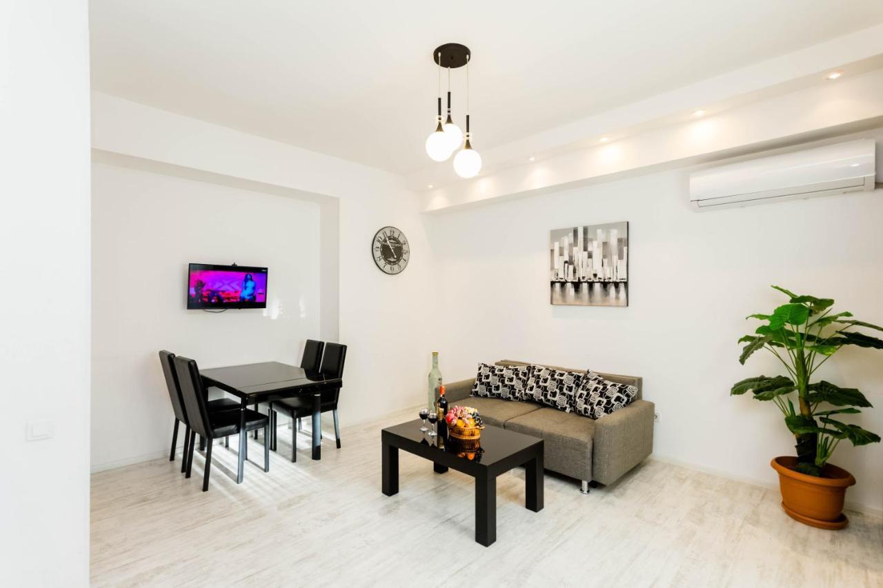 Lovely 2 Bedroom Flat Tiflis Dış mekan fotoğraf