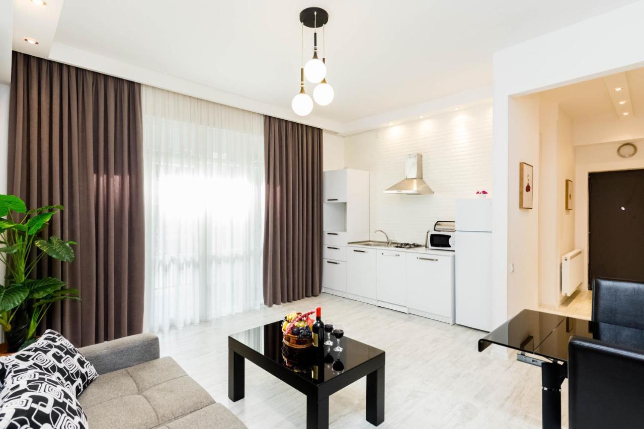 Lovely 2 Bedroom Flat Tiflis Dış mekan fotoğraf